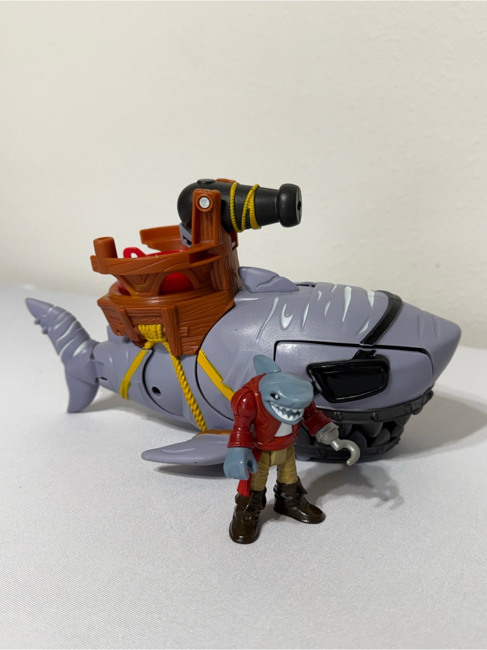 Pirate Mega Mouth Shark Boat Ship‎ 2015 Fisher Price Imaginext + Shark Figure
